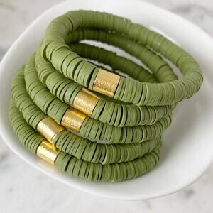 One Heishi Color Pop Stretch Bracelet 8MM Army Green with Gold Barrel 6 inch
